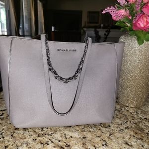 Beautiful Michael Kors tote
